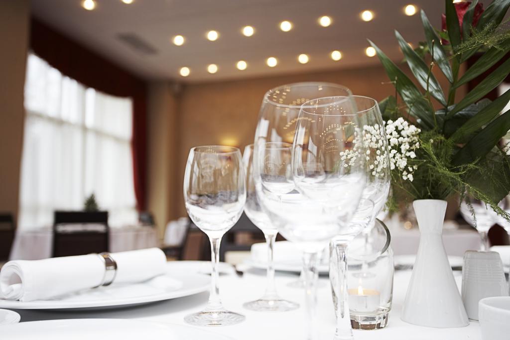 Hotel Clermont Ковасна Екстериор снимка