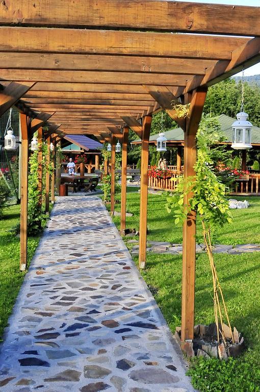 Hotel Clermont Ковасна Екстериор снимка