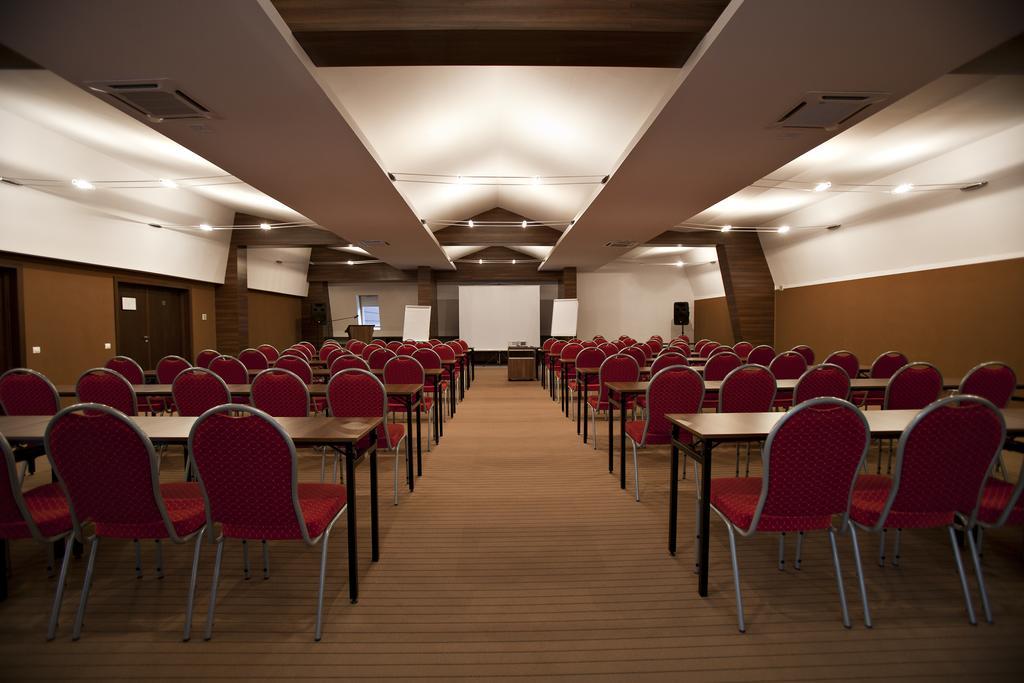 Hotel Clermont Ковасна Екстериор снимка
