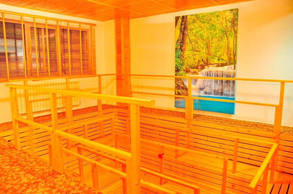 Hotel Clermont Ковасна Екстериор снимка