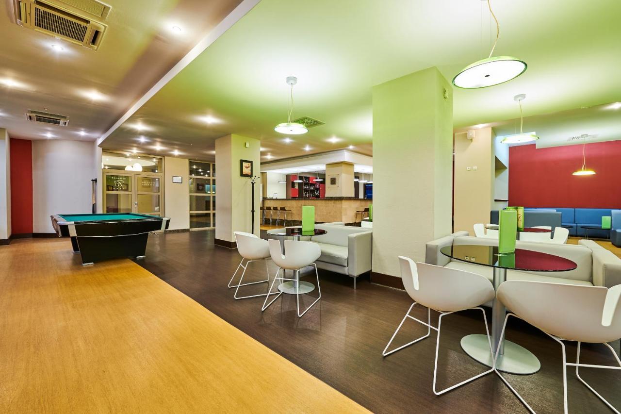 Hotel Clermont Ковасна Екстериор снимка